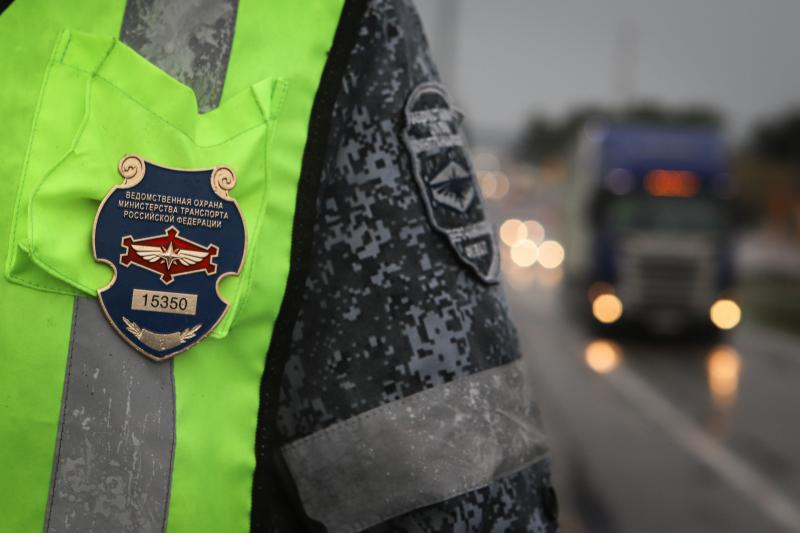 В Ростовской области задержали водителя, травмировавшего сотрудника УВО Минтранса России