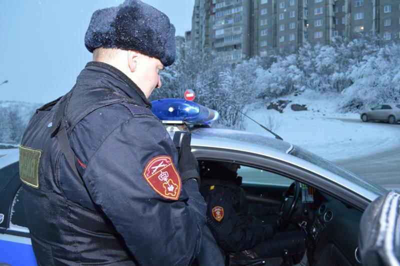 В Североморске экипаж вневедомственной охраны задержал нетрезвого водителя