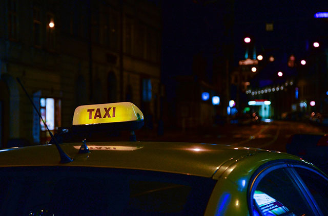 В Кирове выявили еще трех нелегальных таксистов