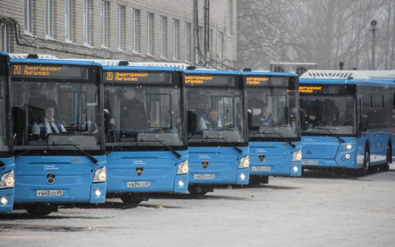 В Омске капитально ремонтируют троллейбус 1997 года выпуска