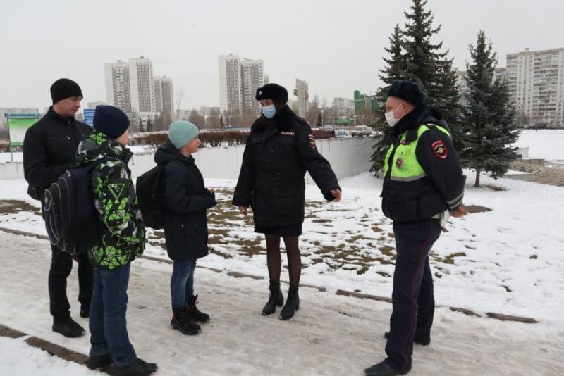 Полицейские Зеленограда проводят профилактические мероприятия на территории округа