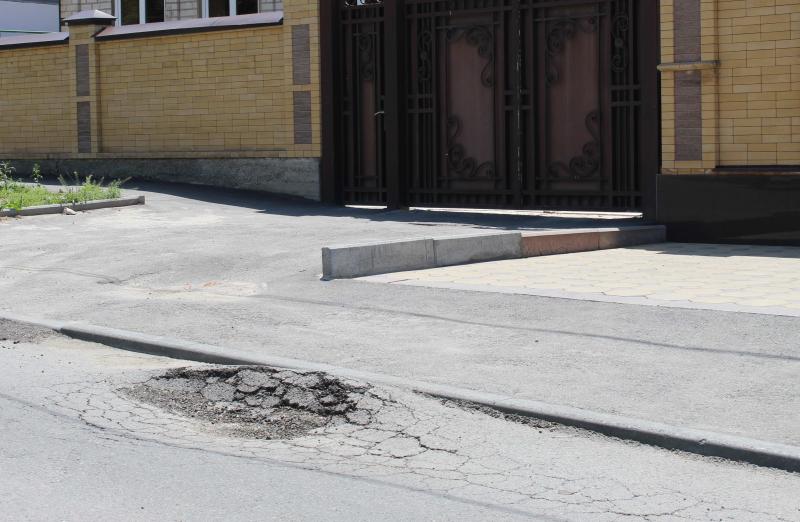 Народный фронт призвал мэрию Нальчика восстановить дорожное покрытие на улицах города по гарантийным обязательствам