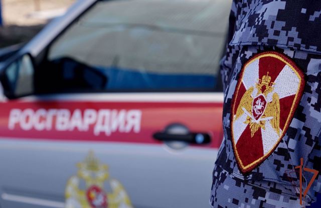 В Челябинске росгвардейцы задержали подозреваемого в краже гироскутера