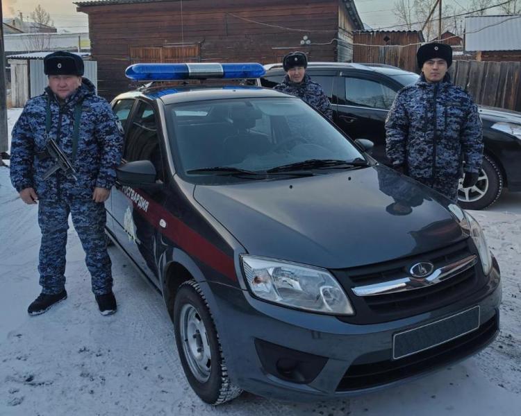 Сотрудники Росгвардии задержали жителя Иркутской области, подозреваемого в угоне автомобиля