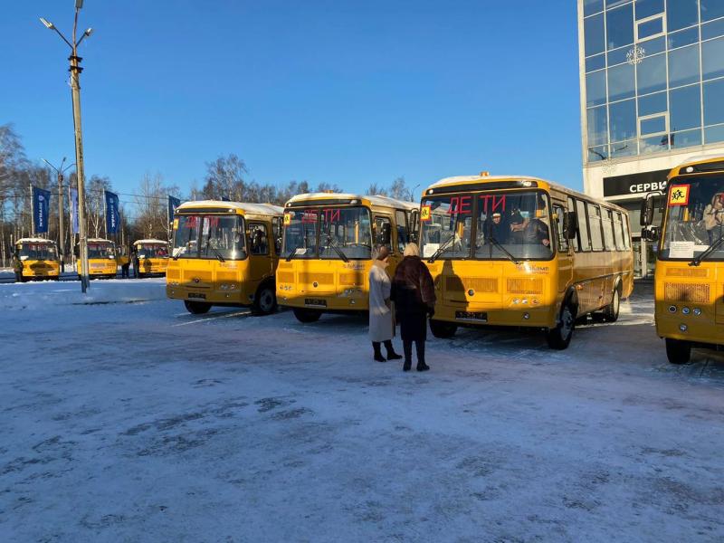 ГК «Современные транспортные технологии» поставила более 50 новых школьных автобусов ПАЗ и ГАЗ в Ярославскую область