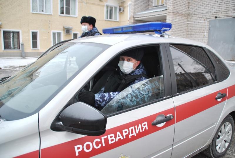 В Кирове росгвардейцы выявили водителя с признаками опьянения
