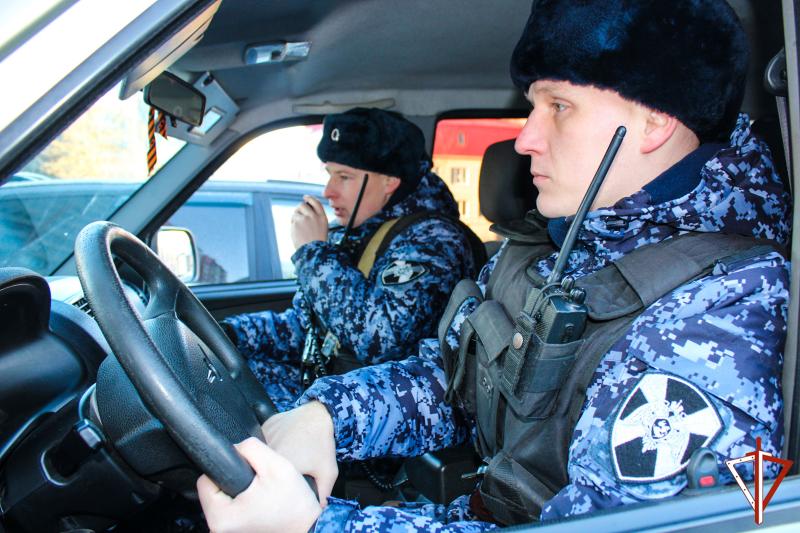 В Марий Эл росгвардейцы задержали водителя транспортного средства, который управлял автомобилем без водительского удостоверения