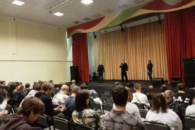 Полиция Зеленограда в преддверии каникул провела беседу со студентами