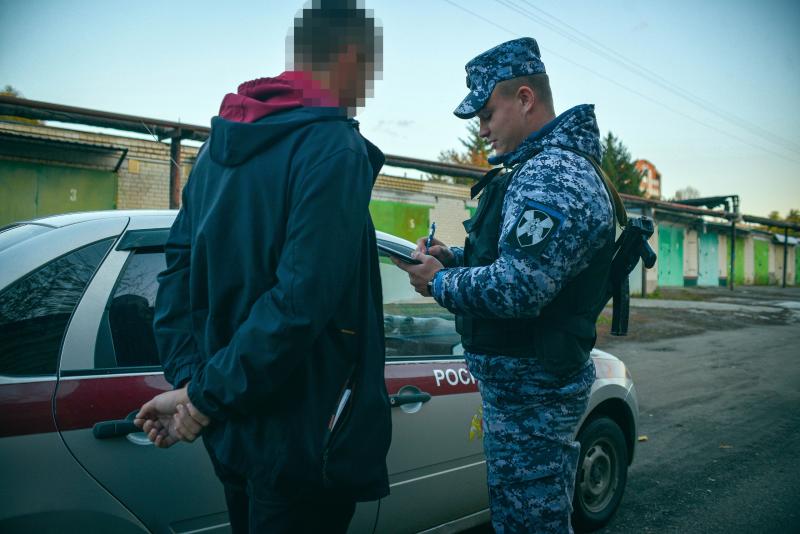 Сотрудники Росгвардии задержали нетрезвого водителя в Пензе
