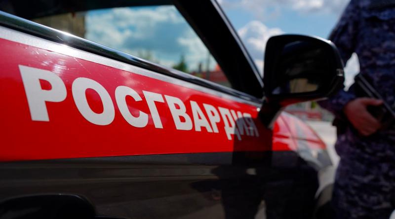 Столичные росгвардейцы оказали помощь мотоциклистке, пострадавшей в ДТП