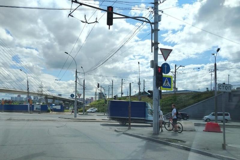 В Новосибирске вырастет количество камер, отслеживающих водителей с телефонами