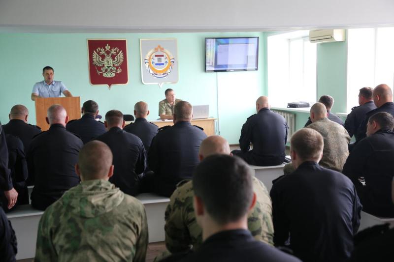 В Мордовии представитель ГАИ провел занятие с сотрудниками спецподразделения Росгвардии