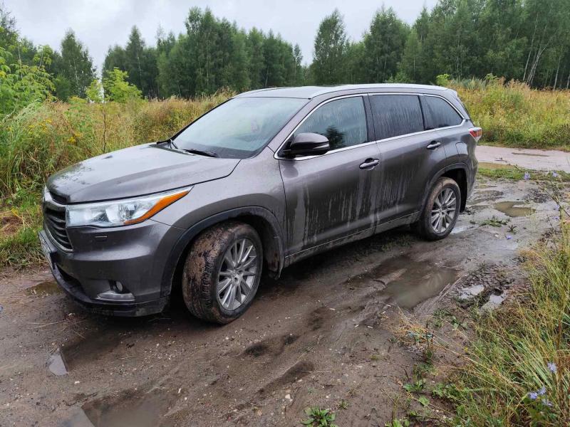 Житель Марий Эл, не желая расставаться с автомобилем, полностью погасил долг перед сыном