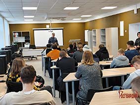 Росгвардейцы провели «Урок мужества» для орловских студентов